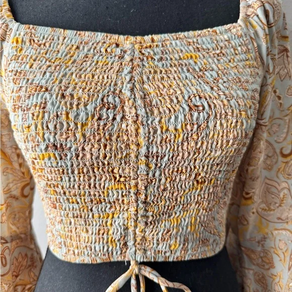 Style Rack Ruched Top - Picture 2 of 12